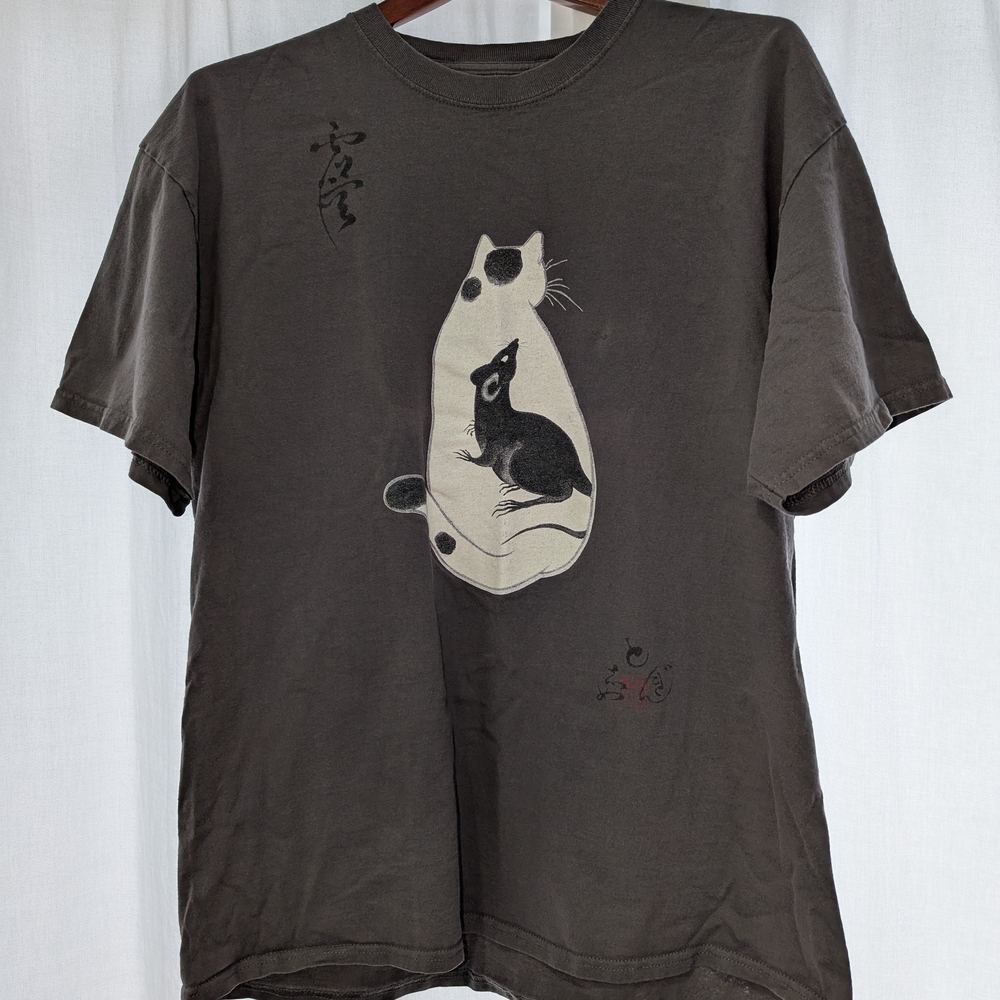 The Mountain Gray Short Sleeve Cat Tee